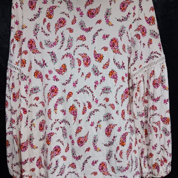 Old Navy white floral long sleeve blouse with a tie at neck area - Picture 4 of 6